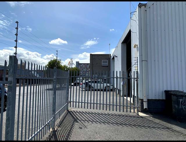 230M² FACTORY TO LET IN GOODWOOD CENTRAL